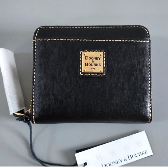 NWT!! DOONEY & BOURKE SAFFIANO LEATHER ZIP AROUND WALLET - Picture 1 of 9